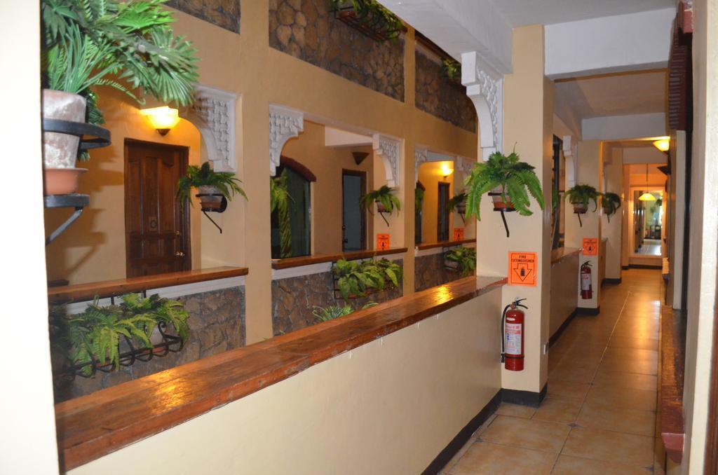 Saint Illian'S Inn Makati Makati City Ngoại thất bức ảnh