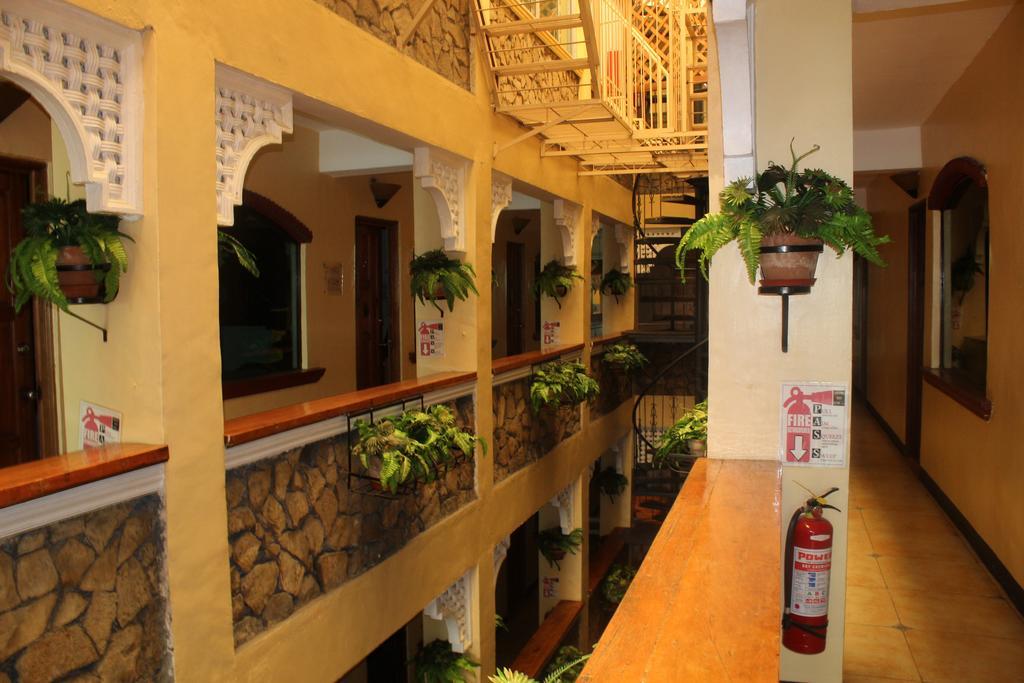 Saint Illian'S Inn Makati Makati City Ngoại thất bức ảnh