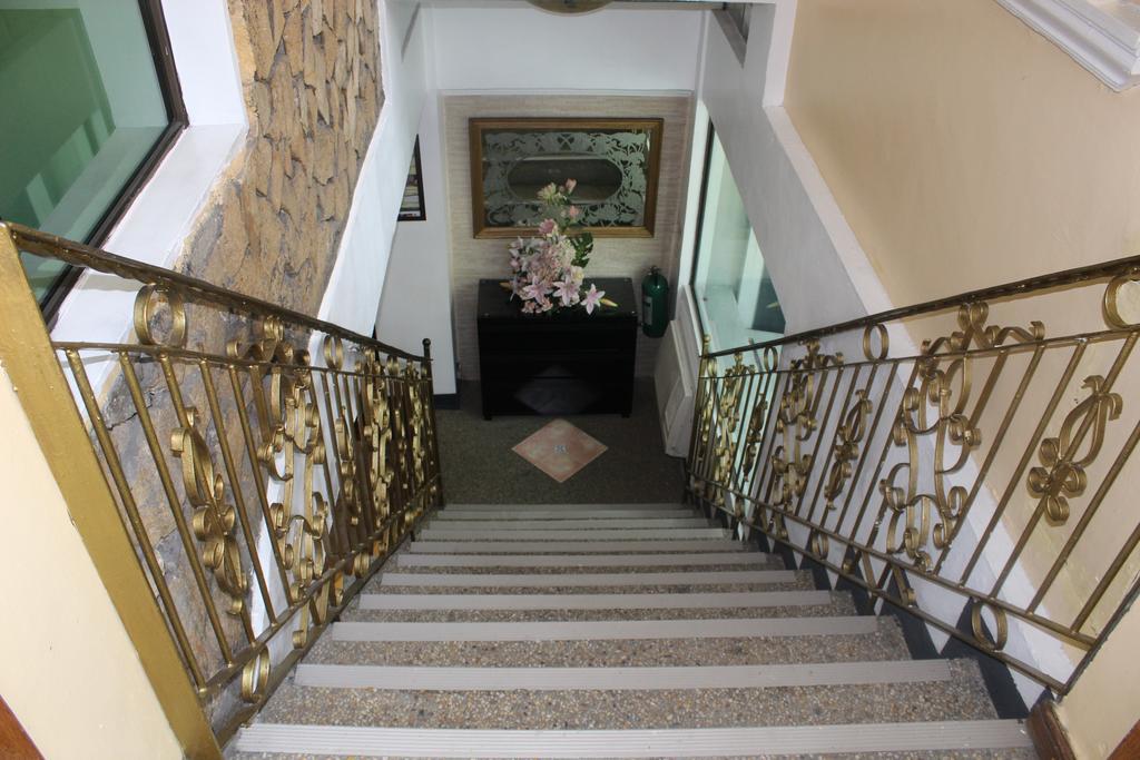 Saint Illian'S Inn Makati Makati City Ngoại thất bức ảnh